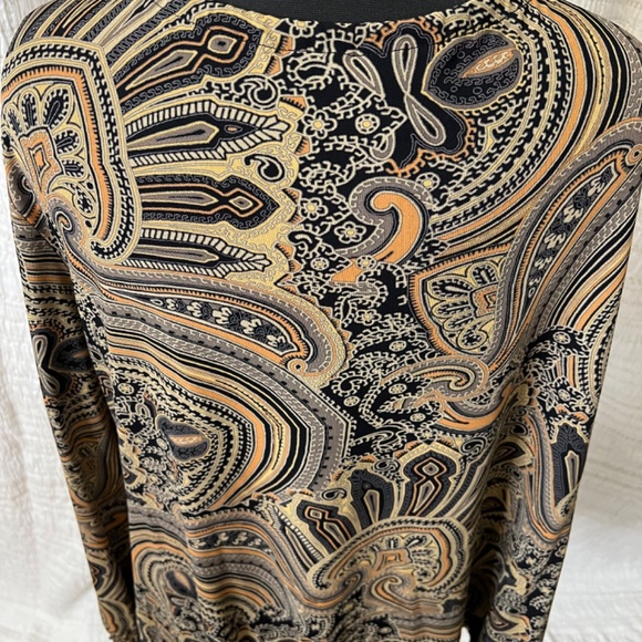 Multi color blouse - Picture 2 of 2